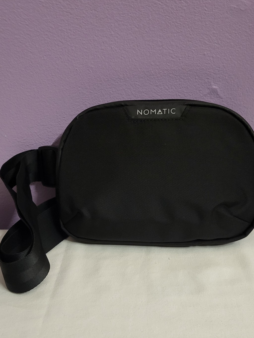 Black Nomatic Life On The Move Everyday Access Sling Rfid Safe Travel Bag New! — image 3 of 8